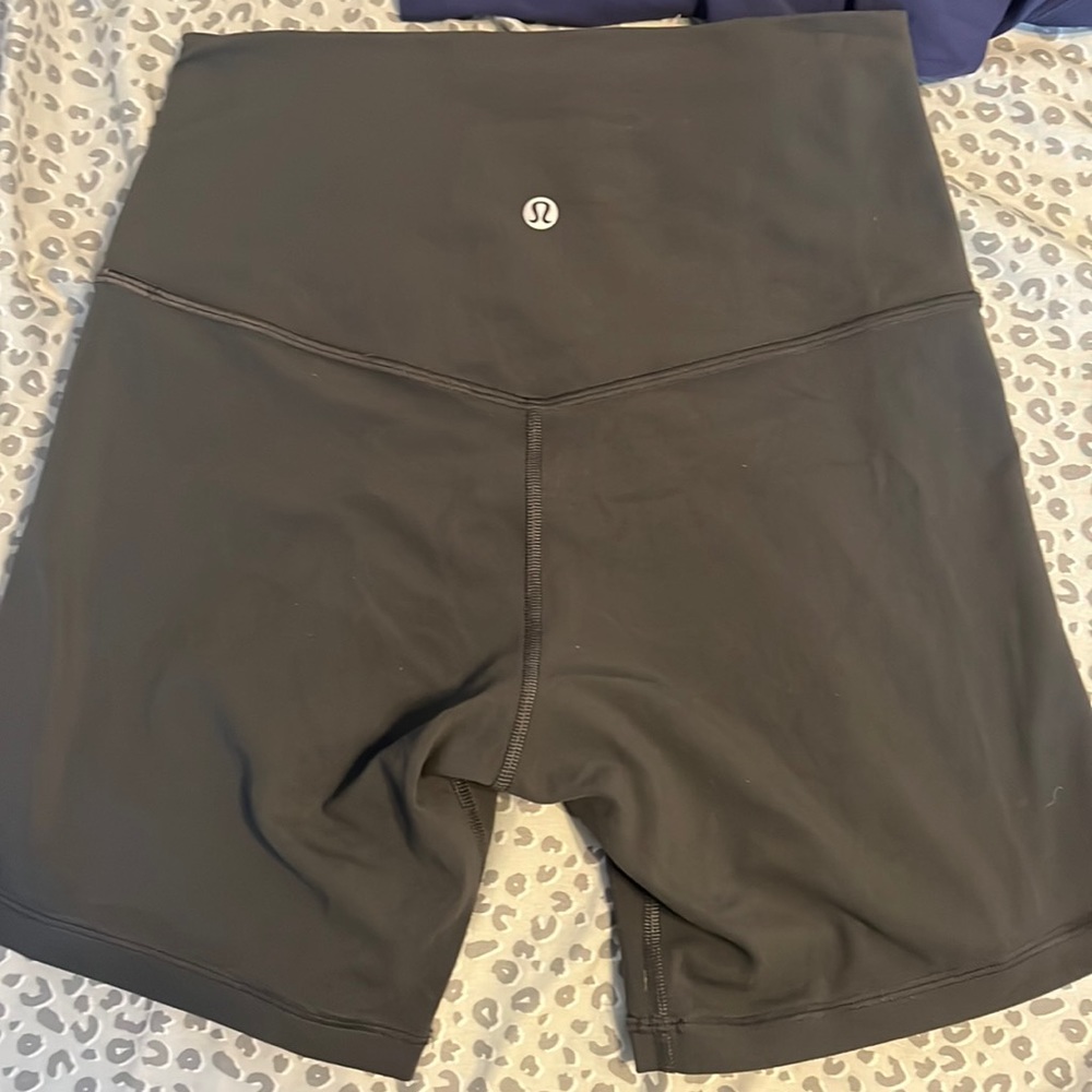 Lululemon 4inch biker shorts
